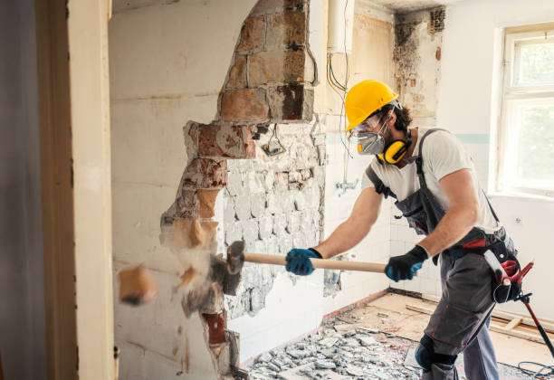 Best Custom Concrete Contractor  in Little Falls, MN